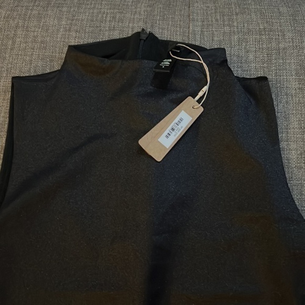 SKIMS ALL-IN-ONE SHINE MOCK NECK
MID THIGH ONESIE - Picture 5 of 7